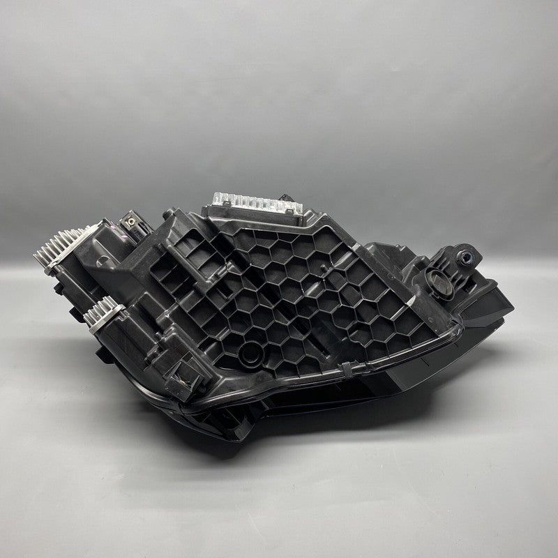 4KE941039B AUDI E-TRON HEADLIGHT LEFT DRIVER 4KE941039B 2019 2020 2021 2022 LED OEM