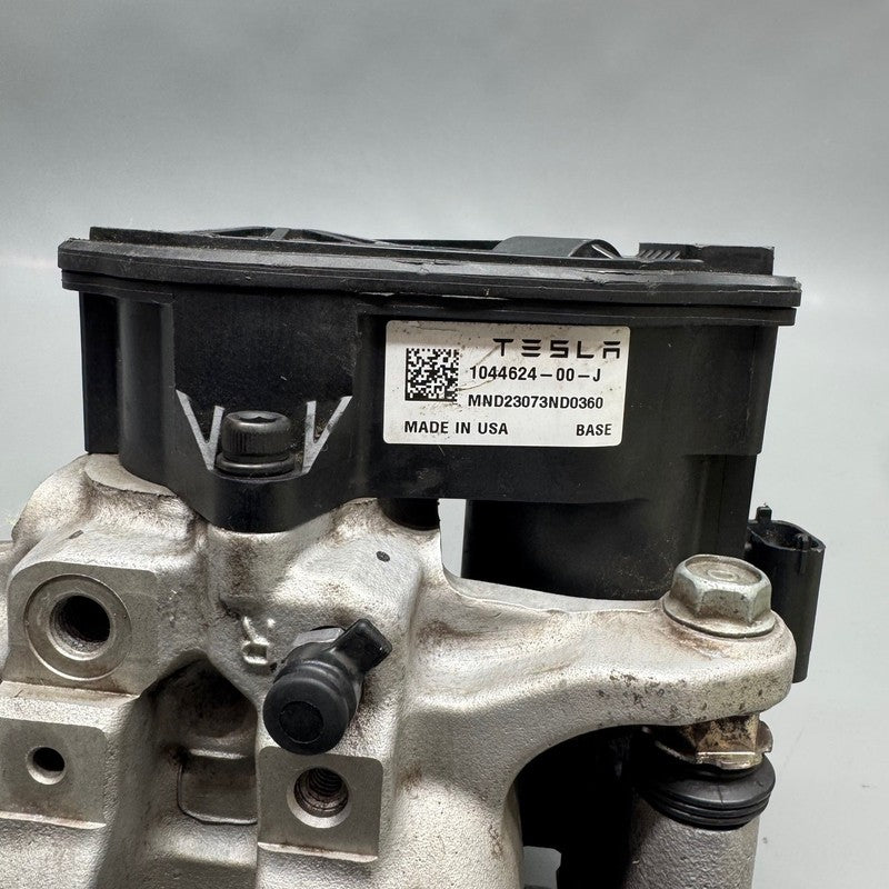 TESLA MODEL 3 Y BRAKE CALIPER RIGHT REAR 2017 2018 2019 2020 2021 2022