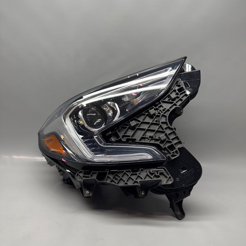 GMC TERRAIN HEADLIGHT RIGHT PASSENGER 2018 2019 2020 2021 XENON OEM 84
