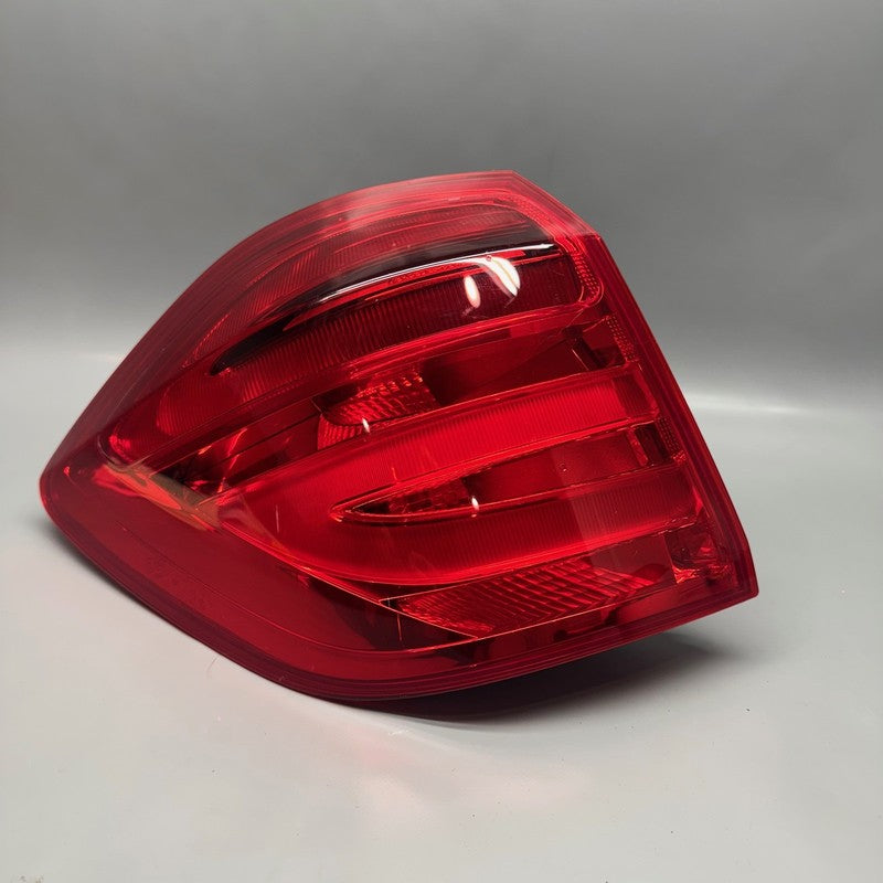 MERCEDES BENZ GL350 TAIL LIGHT LEFT DRIVER 2013 2014 2015 2016 OEM A16