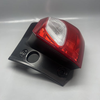 84769836 CHEVY EQUINOX TAIL LIGHT RIGHT PASSENGER 2018 2019 2020 2021 OEM