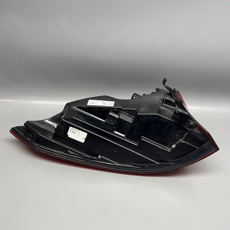 PORSCHE CAYENNE TAIL LIGHT RIGHT PASSENGER 2015 2016 2017 LED OEM 7P59