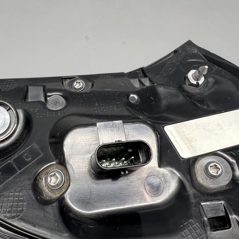 1502089-00-B TESLA MODEL Y TAIL LIGHT TRUNK RIGHT 2020 2021 2022 2023 2024 OEM 1502089-00-B