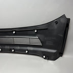 1492605-00-B TESLA MODEL Y WINDSHIELD WINDOW WIPER COWL PANEL 2020 21 22 2023 1619812-00-B