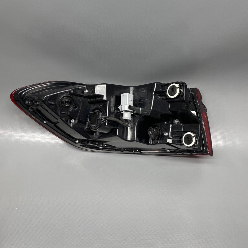 4N0945208S AUDI A8 TAIL LIGHT RIGHT PASSENGER 2019 2020 2021 2022 LED 4N0945208S OEM