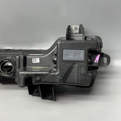 1077390-00-F TESLA MODEL 3 FOG LIGHT RIGHT PASSENGER 2017 18 19 20 21 2022 2 PIN 1077390-00-F