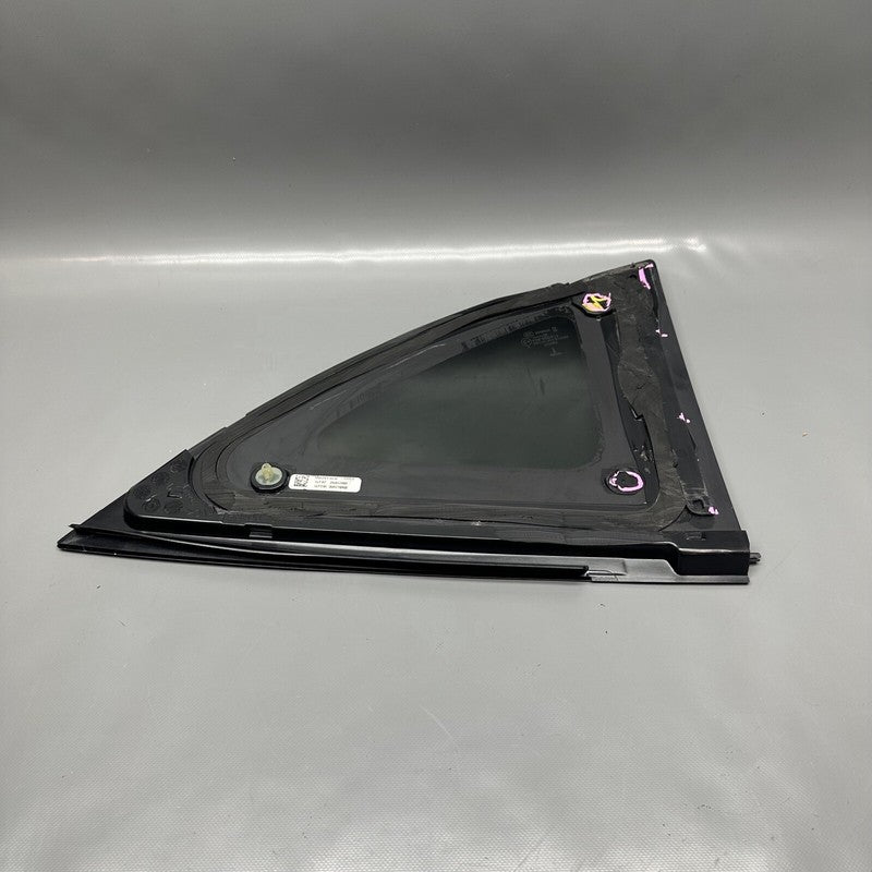 1495741-99-H TESLA MODEL Y QUARTER GLASS RIGHT REAR 2020 2021 2022 2023 OEM 1495741-99-H
