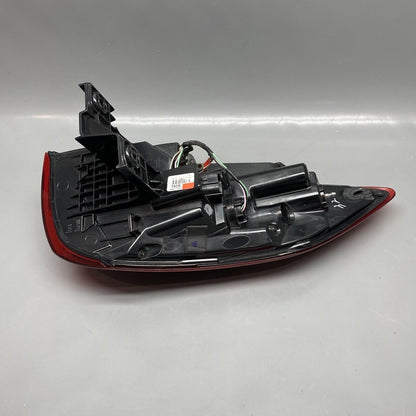 92402-D3650 HYUNDAI TUCSON TAIL LIGHT RIGHT PASSENGER 2019 2020 2021 OEM 92402-D3650