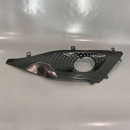 DB11 ASTON MARTIN DB11 EXHAUST TRIM MESH LEFT 2017 2018 2019 2020 OEM