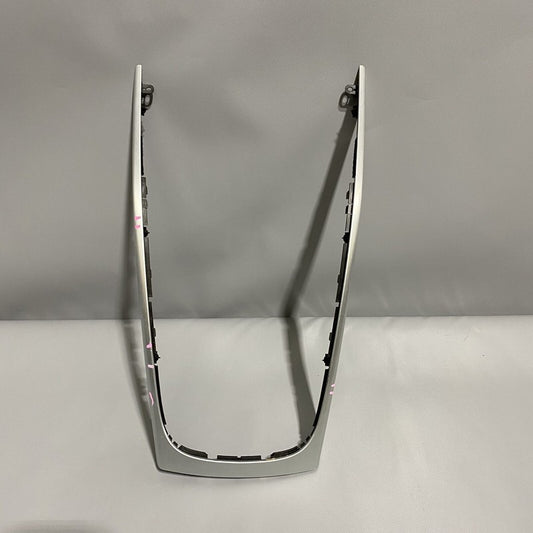 8K0863305 AUDI A4 A5 CONSOLE TRIM MOLDING FRAME 8K0863305 2013 2014 2015 2016 OEM