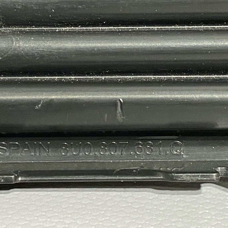 8U0807681Q AUDI Q3 FRONT BUMPER GRILLE LEFT AND RIGHT SIDE 8U0807681Q 2016 2017 OEM