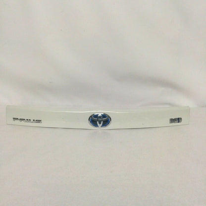 76801-47070 TOYOTA PRIUS TAILGATE HANDLE PANEL 2010 2011 2012 2013 2014 2015 OEM