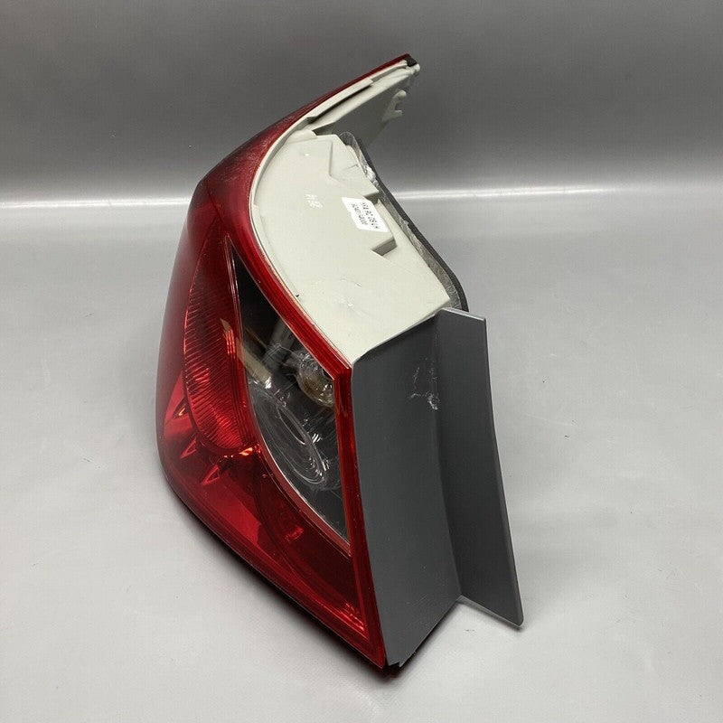 924013Q000 HYUNDAI SONATA TAIL LIGHT LEFT DRIVER 2011 2012 2013 2014 OEM 924013Q000