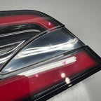 TESLA MODEL X TAIL LIGHT LEFT DRIVER 2016 2017 2018 2019 2020 OEM 1034