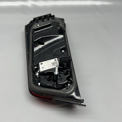 h85a3bc6403 BMW M3 TAIL LIGHT INNER RIGHT 330 2019 2020 2021 OEM 