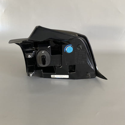 1077397-00-E TESLA MODEL 3 TAIL LIGHT LEFT DRIVER SIDE 2017 2018 2019 2020 2021 2022 OEM 