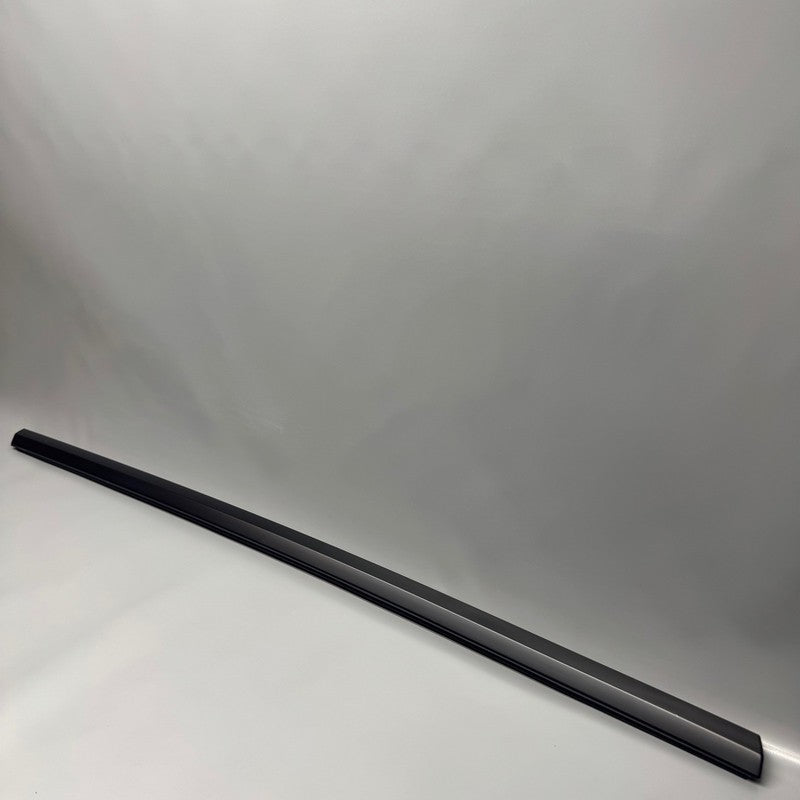 TESLA MODEL Y DOOR WINDOW MOLDING RIGHT FRONT 2020 2021 2022 2023 2024