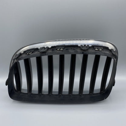 7336486 BMW 535 GT GRILLE RIGHT SIDE 550 F07 CHROME 7336486 OEM 2014 2015 2016 
