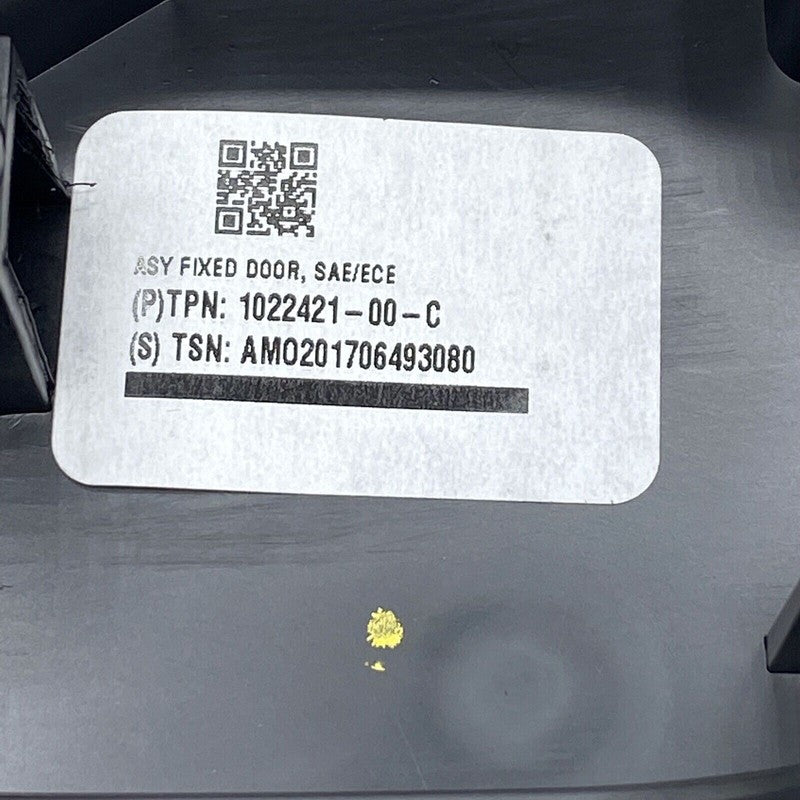 1022421-00-C TESLA MODEL S CHARGE DOOR REFLACTOR LIGHT RIGHT 2016 2017 2018 2019 2020 OEM