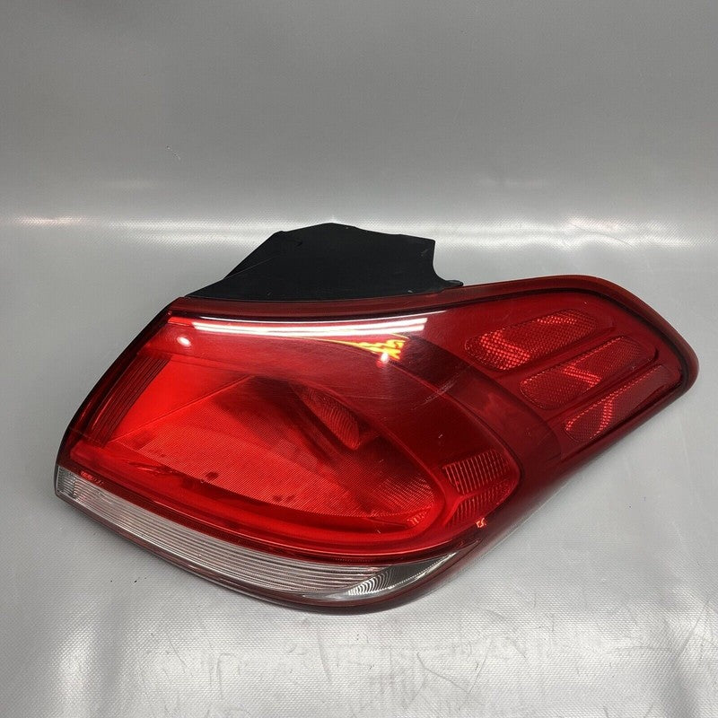 KIA FORTE TAIL LIGHT RIGHT PASSENGER SIDE 92402-A7 2014 2015 2016 2017