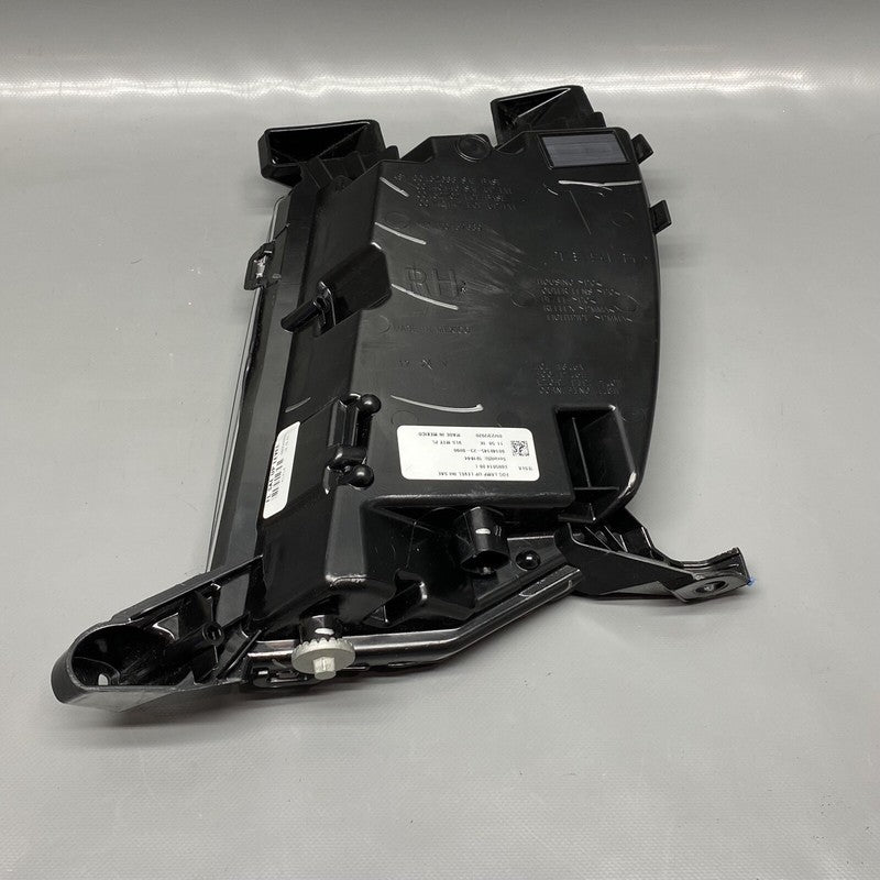 6005914-00-i TESLA MODEL S FOG LIGHT RIGHT PASSENGER 2016 2017 18 2019 2020 OEM 6005914-00-i