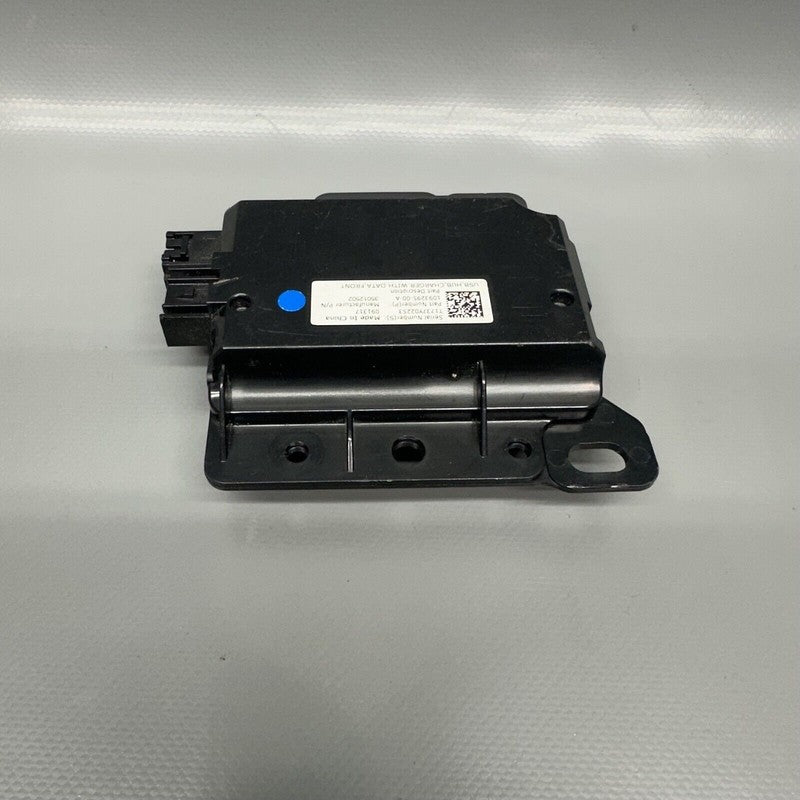 TESLA MODEL 3 CENTER CONSOLE USB DATA CHARGER MODULE 2017 18 2019 1093