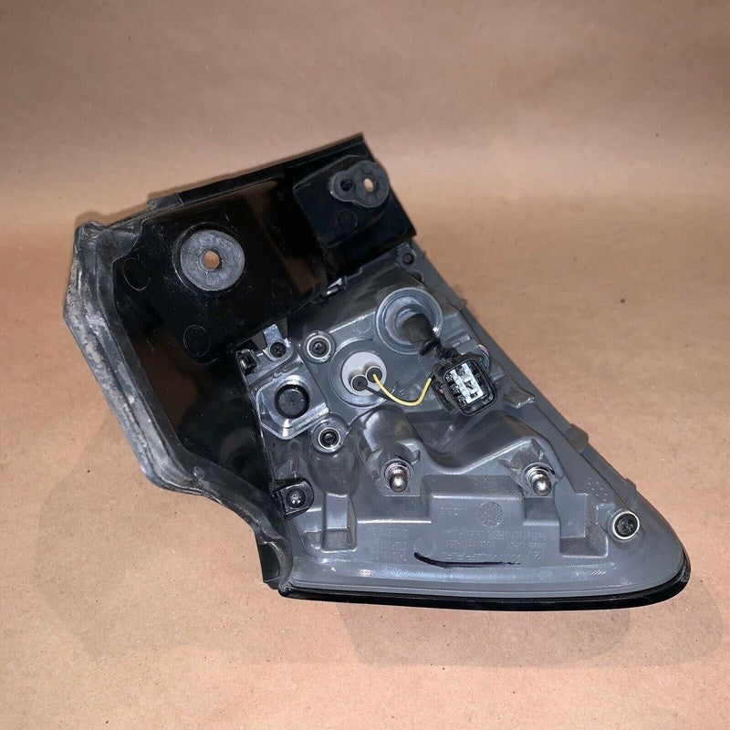 6810296AE JEEP CHEROKEE TAIL LIGHT RIGHT PASSENGER 6810296AE 2014 2015 2016 2017 LED OEM