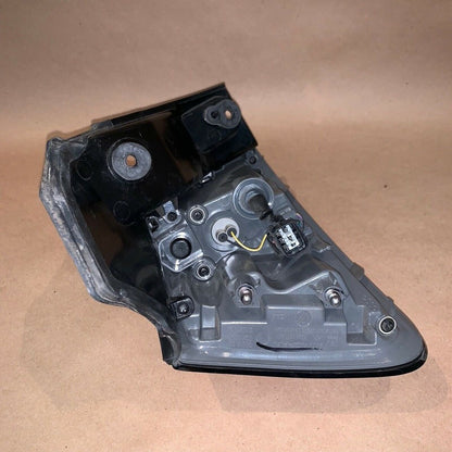 6810296AE JEEP CHEROKEE TAIL LIGHT RIGHT PASSENGER 6810296AE 2014 2015 2016 2017 LED OEM