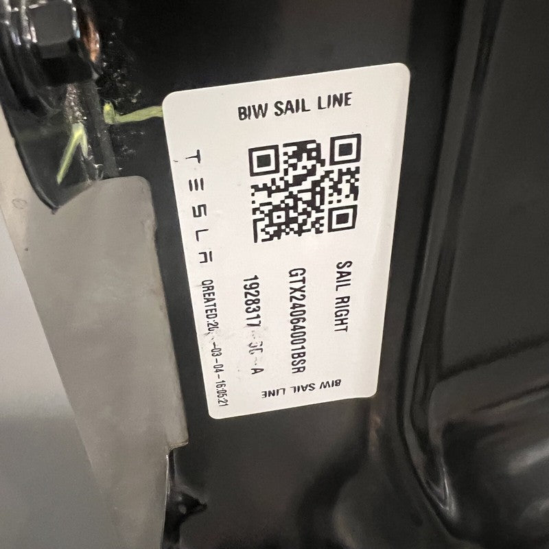 1928317-00-A TESLA CYBERTRUCK QUARTER PANEL RIGHT 2024 2025 OEM 1928317-00-A