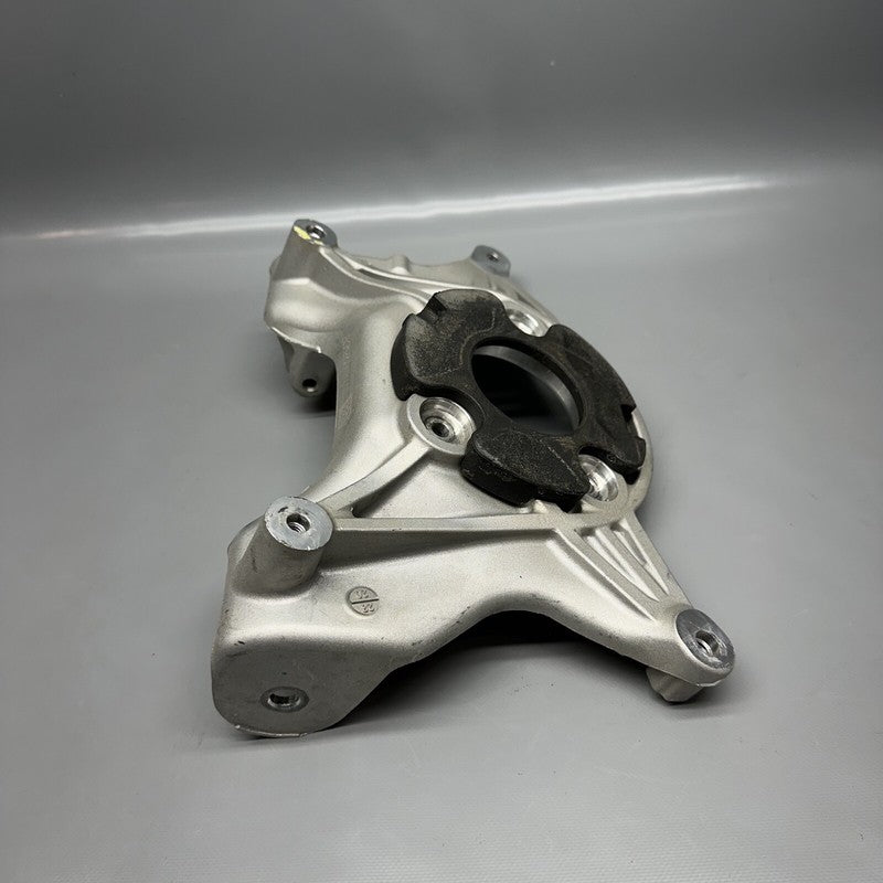 1044376-00-D TESLA MODEL Y FUCA MOUNT RIGHT FRONT 2020 2021 2022 2023 1044376-00-D