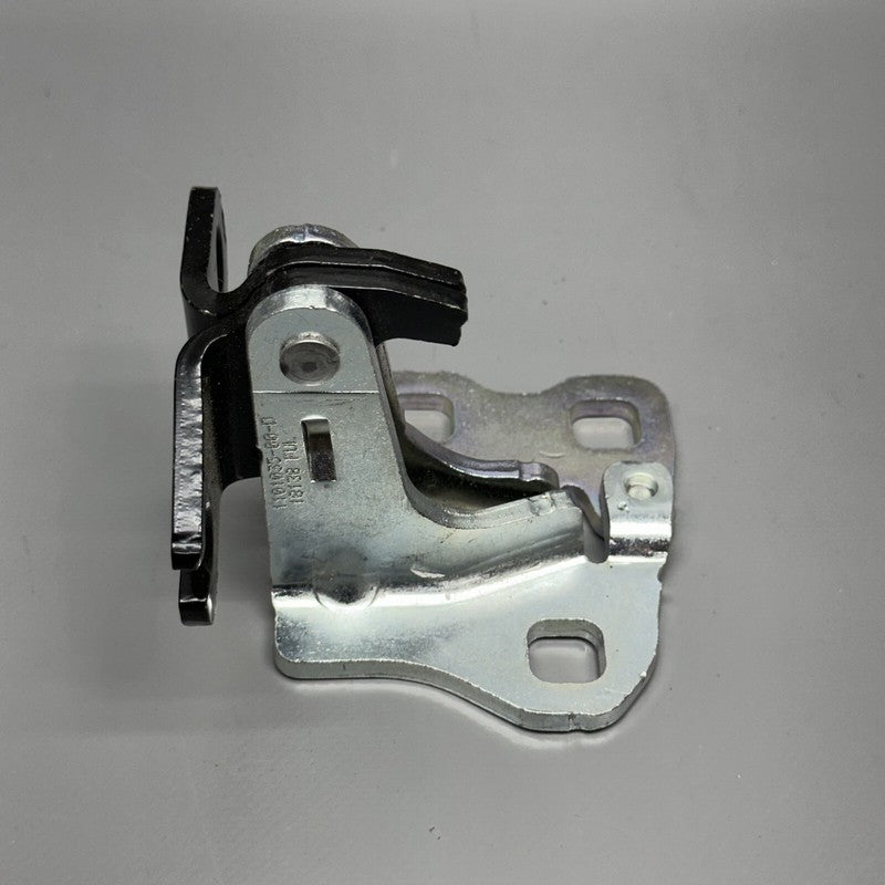 1101035-00-D TESLA MODEL 3 DOOR HINGE LEFT FRONT 2017 2018 2019 2020 2021 OEM 1101035-00-D