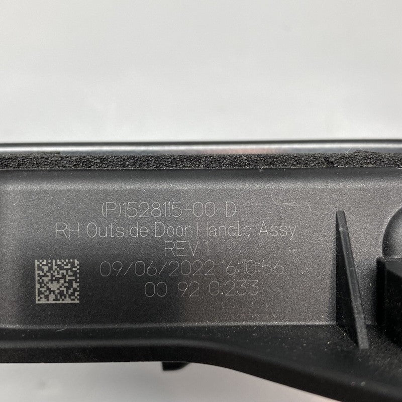 1528115-00-D TESLA MODEL Y DOOR HANDLE RIGHT PASSENGER 1528115-00-D 2021 2022 2023 OEM