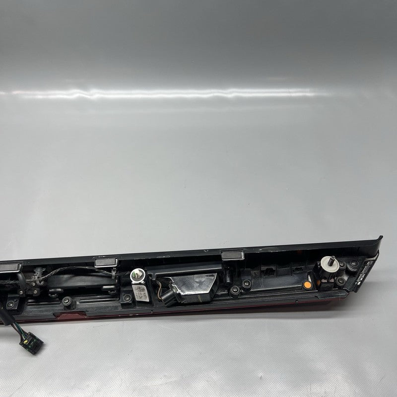 92409M7700 KIA FORTE CENTER TAIL LIGHT 2022 2023 2024 OEM 92409M7700