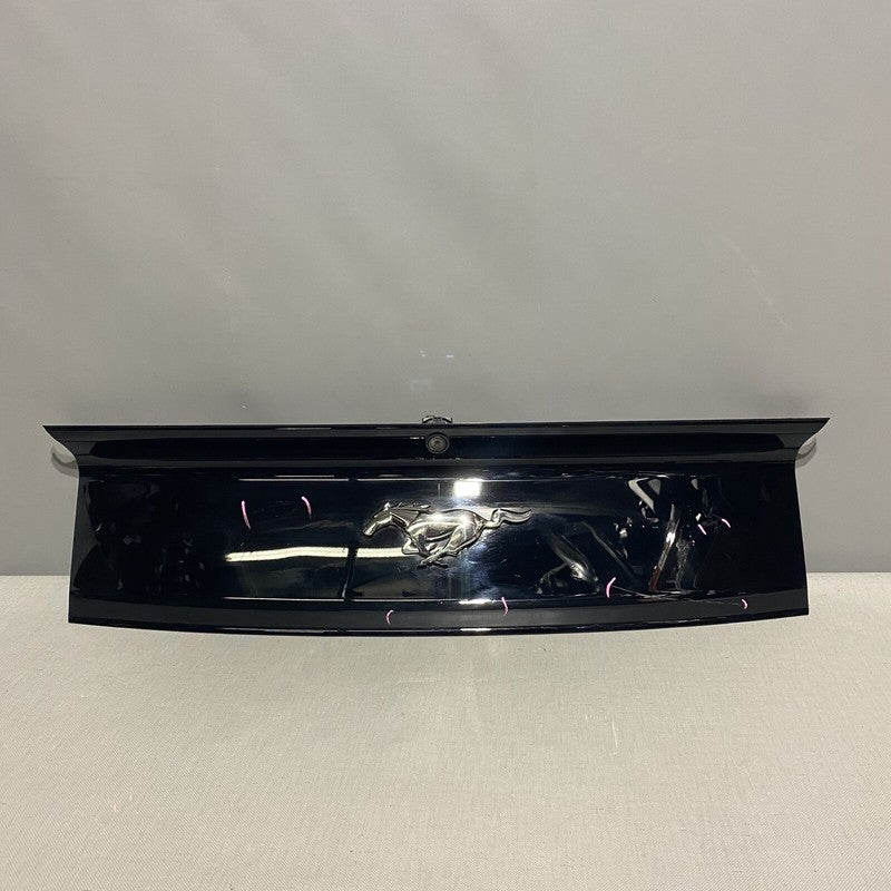 FR3B6343504 FORD MUSTANG PONY DECKLID APPLIQUE FR3B6343504 OEM 2015 2016 2017