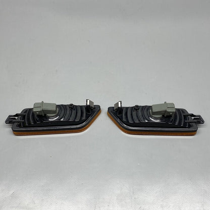 95B945119 PORSCHE MACAN FRONT BUMPER MARKER 95B945119 2016 2017 2018 2019 2020 2021 OEM