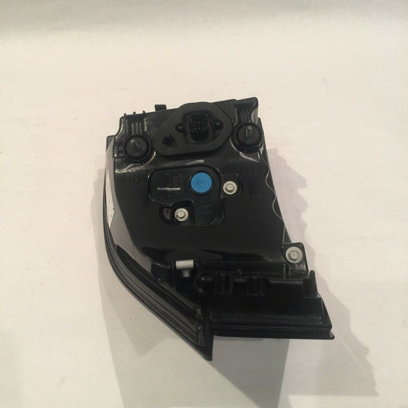 TESLA MODEL X TAIL LIGHT RIGHT PASSENGER 1034333-00-A 2015 2016 2017 2018 LED