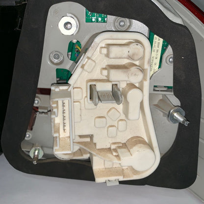 7 289 429 BMW 328 335 TAIL LIGHT LEFT DRIVER LED SEDAN 2009 2010 2011 0EM