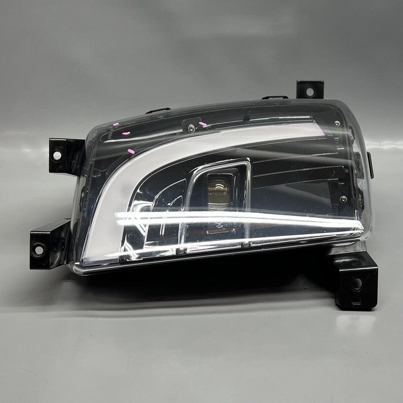 1034327-00-A TESLA MODEL X FOG LIGHT RIGHT PASSENGER 2016 2017 2018 2019 2020 1034327-00-A