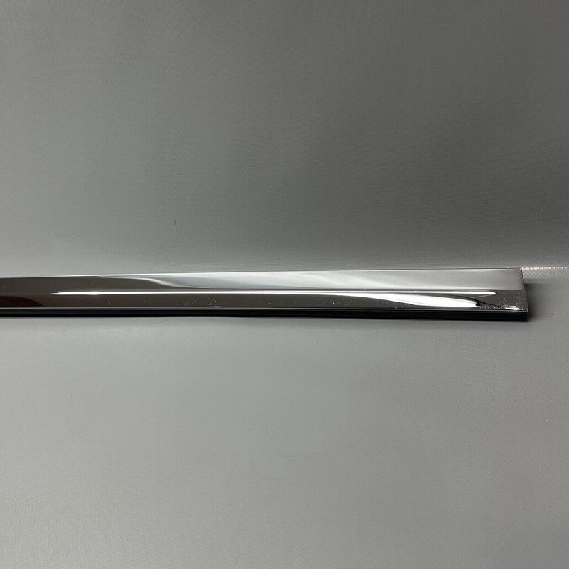 1098684-00-D TESLA MODEL X DOOR WINDOW MOLDING RIGHT FRONT 2015 16 17 18 19 20 21 22 2023 OEM