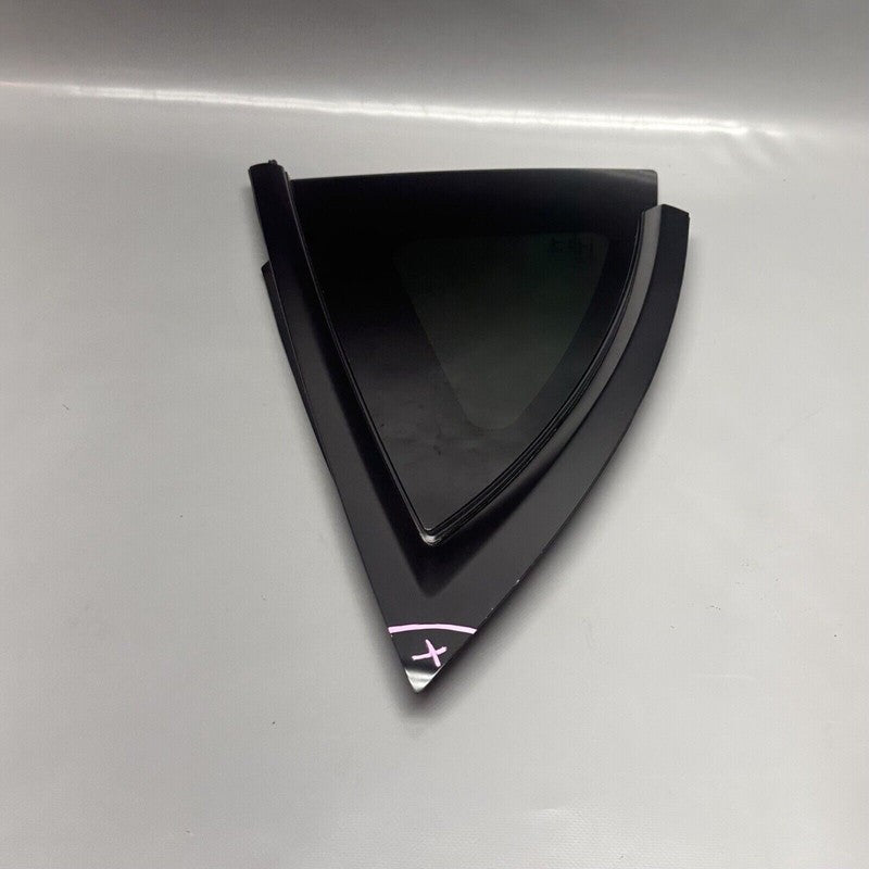 1495741-00-E TESLA MODEL Y QUARTER GLASS RIGHT REAR 2020 2021 2022 2023 OEM 1495741-00-E