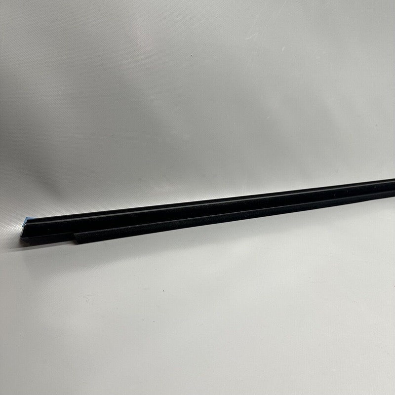 8W6853283D AUDI A5 DOOR WINDOW MOLDING S5 LEFT FRONT 2018 19 2020 2021 2022 OEM 8W6853283D