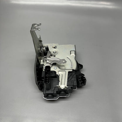 LR070437 RANGE ROVER EVOQUE DOOR LOCK LATCH ACTUATOR RIGHT FRONT 2020 21 22 2023 LR070437