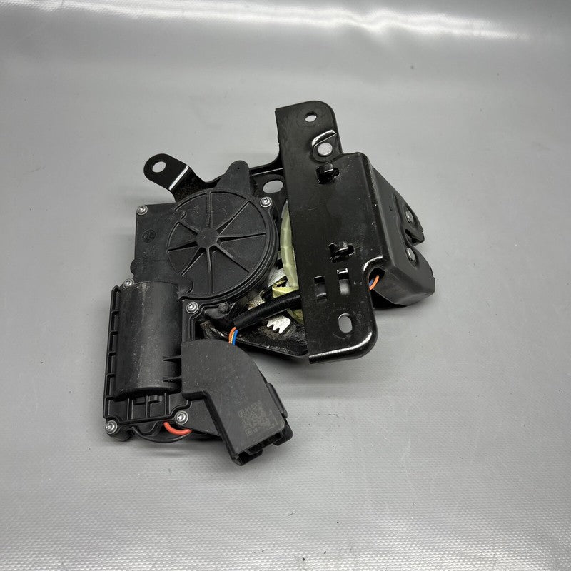 1500604-00-B TESLA MODEL 3 Y LIFTGATE LINCH CINCH 2018 19 20 21 22 2023 OEM 1500604-00-B