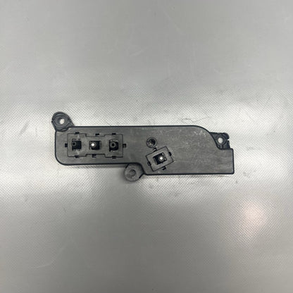 1786322-00-B TESLA MODEL Y SEAT SWITCH RIGHT FRONT 2025 1786322-00-B