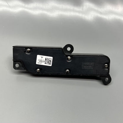 1551854-01-A TESLA MODEL Y SEAT CONTROL SWITCH LEFT FRONT 2020 2021 2022 2023 1551854-01-A
