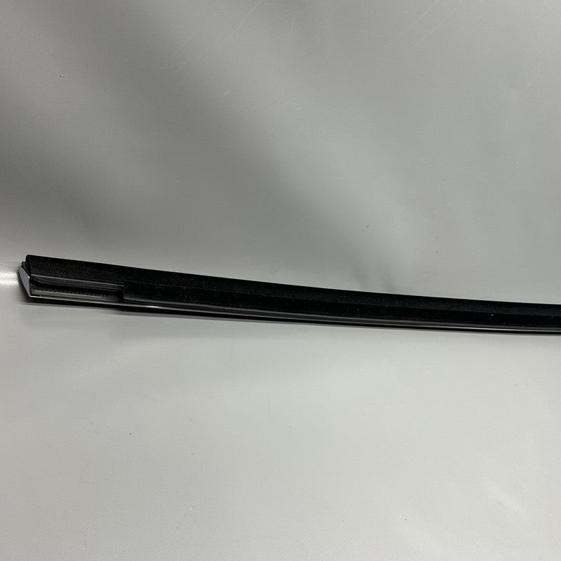 1038393-00-A TESLA MODEL S DOOR WINDOW MOLDING LEFT FRONT 2012-2021 OEM 1038393-00-A