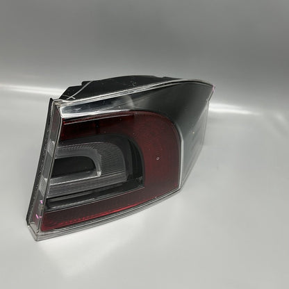 1502088-00-B TESLA MODEL S TAIL LIGHT RIGHT PASSENGER 2016 2017 2018 2019 2020 DAMAGED