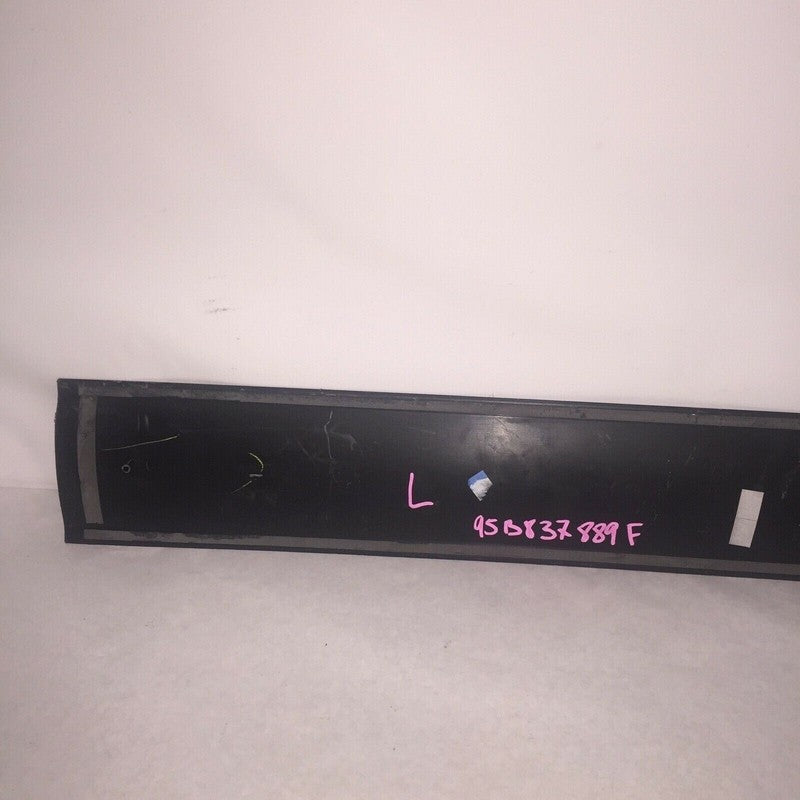 95B837889F PORSCHE MACAN LEFT FRONT DOOR MOULDING 2014 2015 2016 2017 2018 OEM