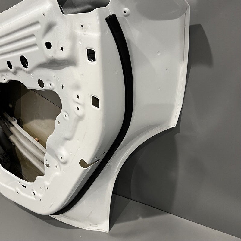 TESLA MODEL Y DOOR RIGHT REAR 2020 2021 2022 OEM DAMAGED