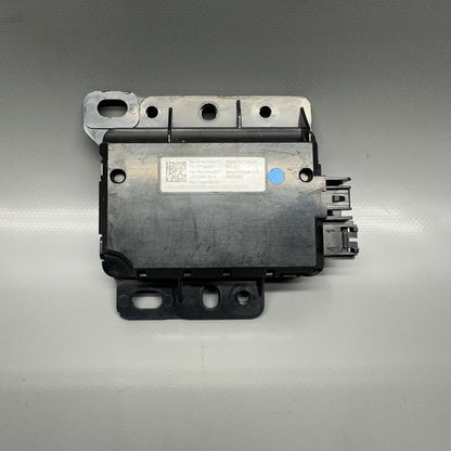 1093295-00-A TESLA MODEL 3 CENTER CONSOLE USB DATA CHARGER MODULE 2017 18 2019 1093295-00-A